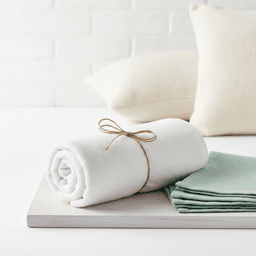 Cama, Mesa e Banho